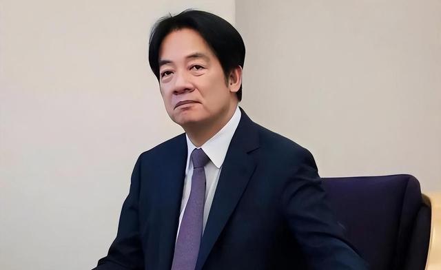 不装了？面对解放军武力夺台，郑丽文语出惊人，喊出“武力保台”