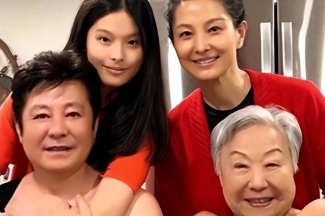 中国赚钱美国花？老戏骨祖孙三代	，在美奢华享乐过上人上人生活