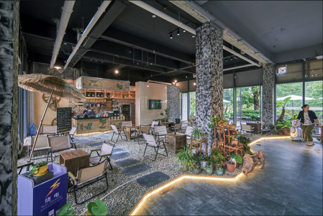 5分钟到达新兴南站！凭高铁票住房享9折优惠、泡汤泉低至¥48元/人！来禅域小镇玩转两天一夜！