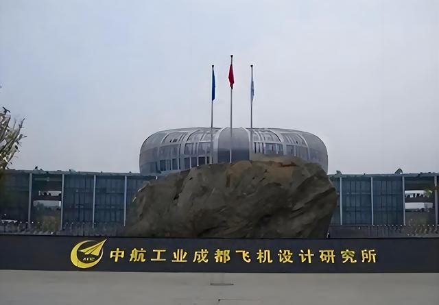 中国十大飞机制造厂有多强？从歼-20到C919，每款产品都让人骄傲