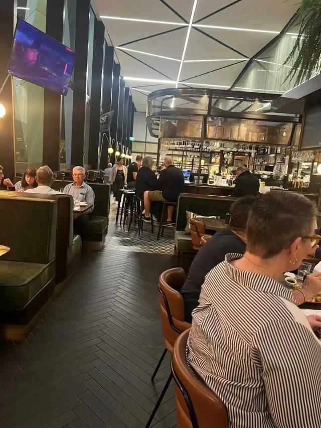 路上·布里斯班 ‖ 又出来赚小时来了