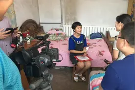 河北女孩王心怡高考707分，惊动教育厅，记者来到她家，集体沉默图片