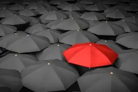 半夜，我隐隐约约听到有人叫我的名字图片