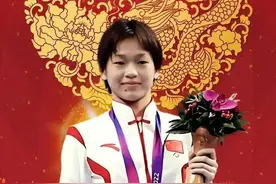 全红婵走红后，国家给了陈华明、郭艺、何威仪三位教练巨大的荣誉图片