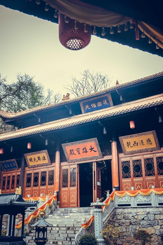 想玩点不一样，这个冬天，让我们去湘西过大年！