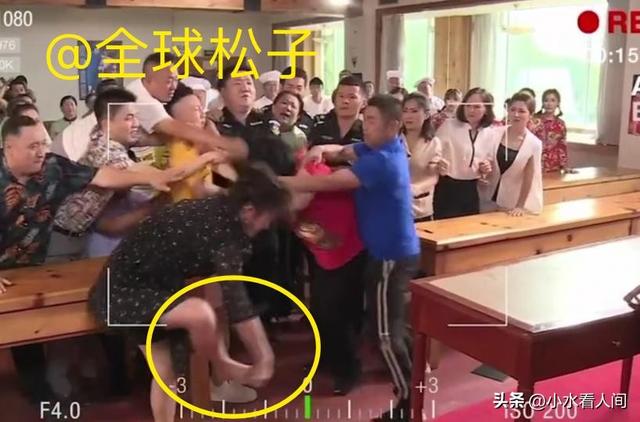 吃相难看！闫学晶哭穷被喷后，再现狂傲言论，黑历史被扒后急眼了