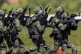 1985年合并的七大军区，改为如今的五大战区，哪个战区实力最强？图片