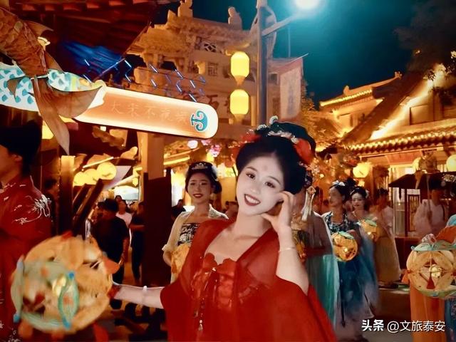 惊艳！大宋不夜城「宋潮幻夜」亮灯启幕！谁看到这种 “超现实梦境” 都会迷糊！
