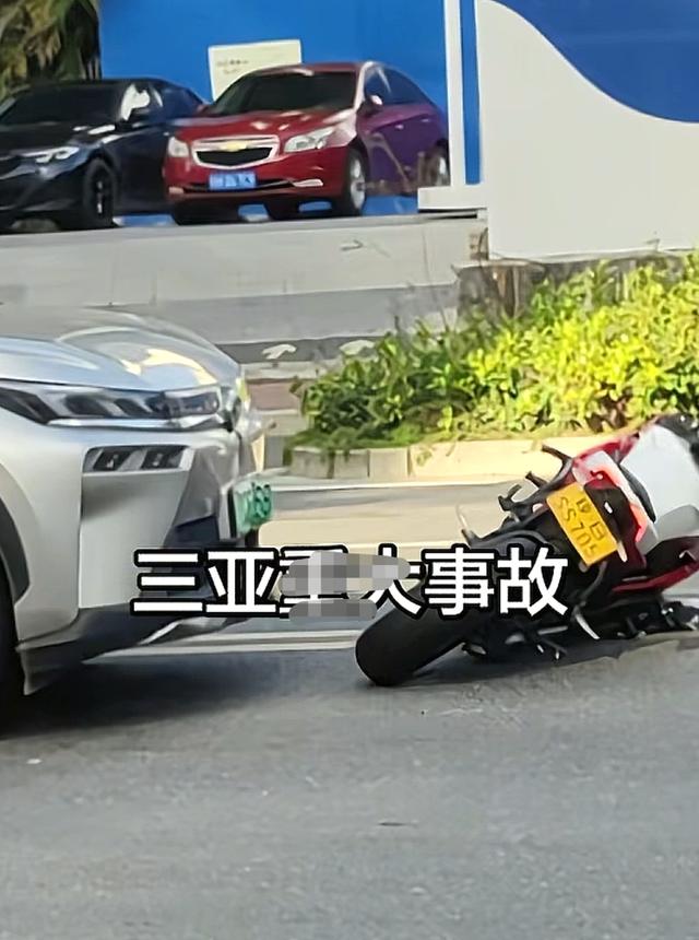 新疆帅哥吾木提在三亚去世	，年仅22岁，好友曝原因，父母筹钱善后