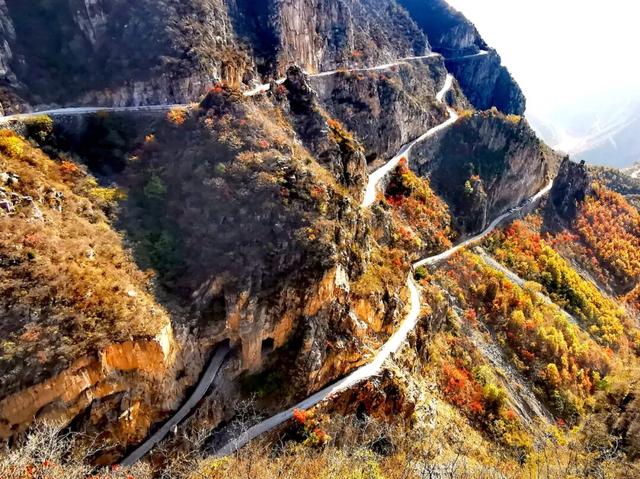 华北最惊艳的秋色路线，接下来2个月红叶进入爆发期！