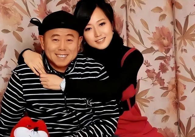 68岁潘长江豪宅名车无数，晚年却为42岁女儿愁白头，真相泪崩！