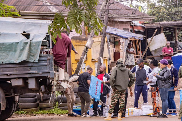 92岁总统连任遭亲女反水，宫廷内讧？非洲最强“裱糊匠”！