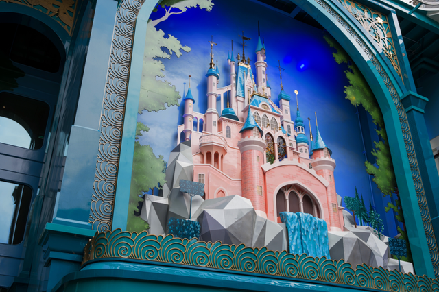 首发！等了一年多终于启航，我坐上了全世界“最快乐”的船