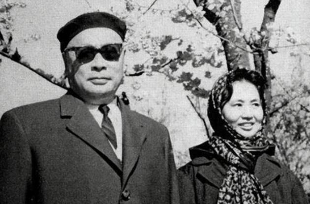 老师问陈毅之子陈丹淮：你父亲是干什么工作的？陈：他是个处长