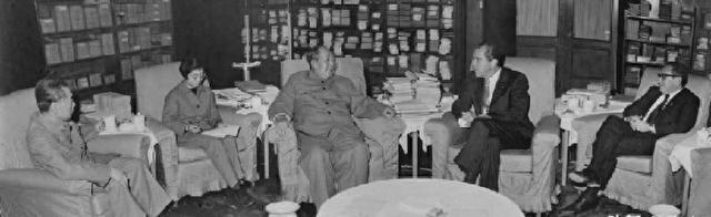 1972年，尼克松不满意毛主席送的4两茶叶，周总理一句话令其感动