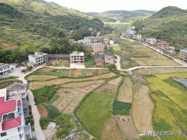 从“杰克	”到“二狗”：一个纪录片拍摄者的村镇漂流