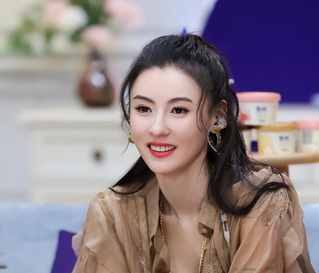 与谢霆锋离婚14年后，45岁张柏芝高调官宣喜讯，原来一切早有预料