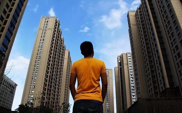 曹德旺预言成真了？我国二三十层的电梯房，或将面临同一个结局？