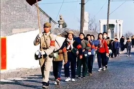 你们怀念激情岁月，其实激情在现实面前一文不值图片