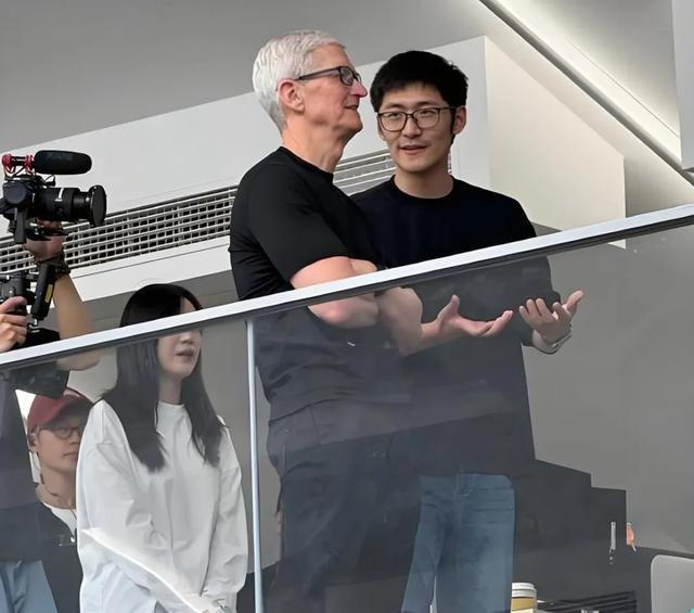 96后网瘾少年做自媒体年入过亿,4000万粉丝抢着给他“喂饭”