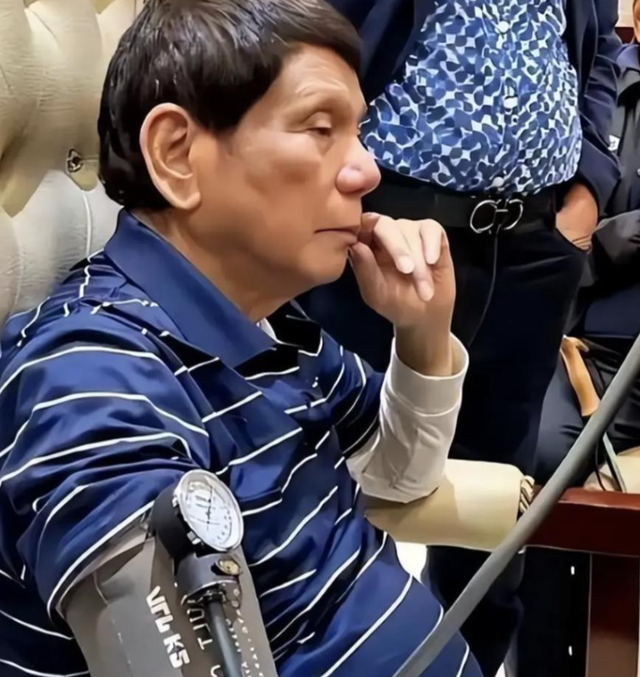 菲律宾政坛密集动态：逮捕杜特尔特的托雷履新、杜特尔特审理僵持	、“幽灵工程	”负责人离奇身亡