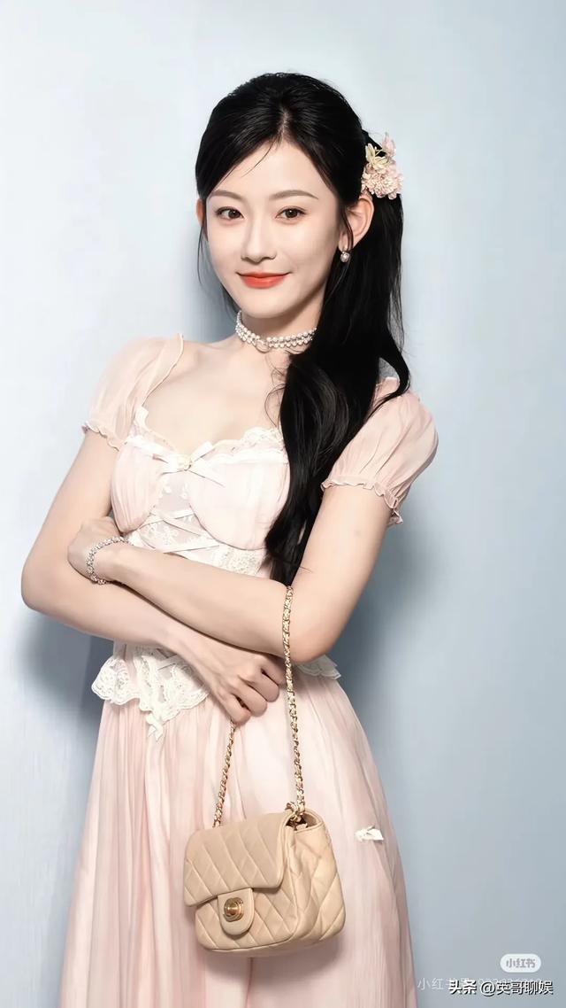 短剧圈人气最高十位女演员，刘念垫底，韩雨彤跌出前五，榜首太美