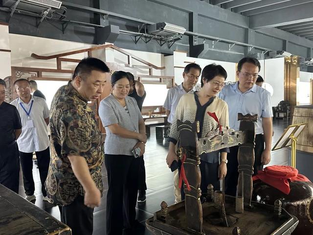 张培芝到孔子文化酒城调研，推动文旅融合与安全生产协同发展