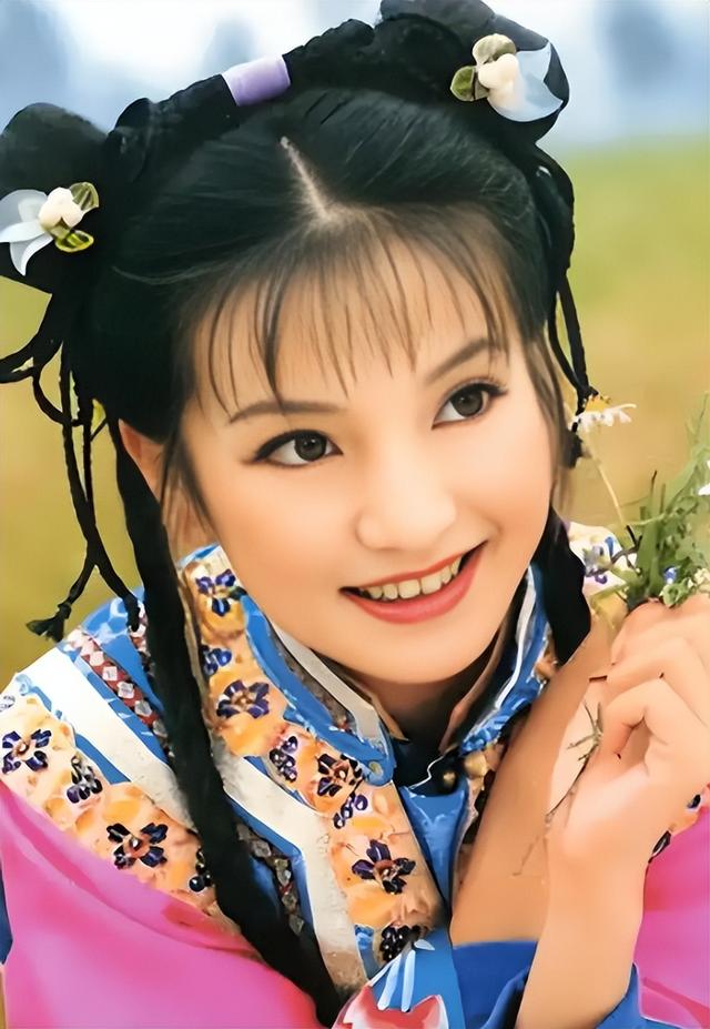 一夜间惨遭封杀！赵薇现状曝光，作恶多端的她被起诉只是家常便饭