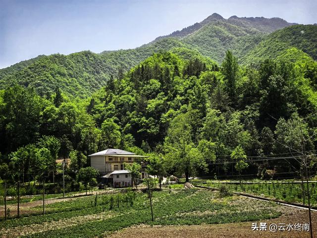 在中国“自然国心”鸡心岭，不但有大美山河，还有三省户籍的人家