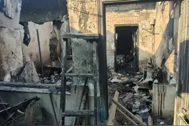 心真大！北京一女子电热毯起火、换房接着睡，一排房子全烧了……图片