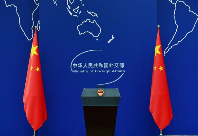 中美关税刚延期，美财长就放话：中国不给美国帮忙，美就不降关税