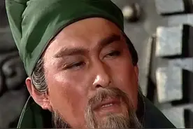 关羽死前梦见一头猪咬他的脚，以为自己更年期，没想到真被猪拱死图片