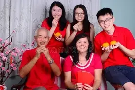 母亲生病我垫付20万医药费，出院后三个姐姐登门算账，我坚决拒绝图片