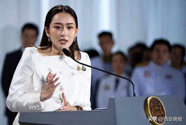 佩通坦在录音案宣判前罕见公开露面