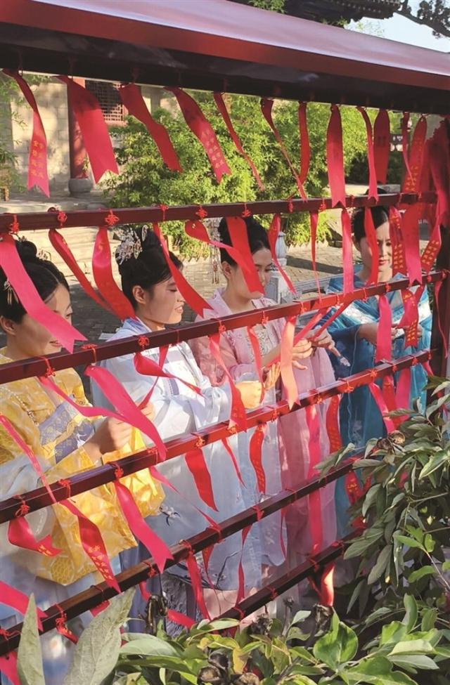 城乡欢歌庆“两节” 文旅赋能润交城