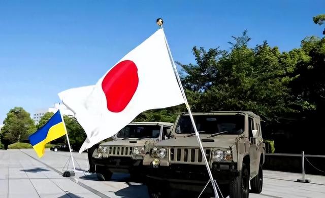 沉寂1天，高市早苗终于签字，日本砸9万亿反华，解放军动作更大