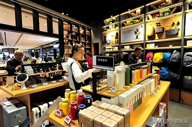 白嫖羽绒服退手机壳！薅羊毛背后	，个人、平台、国际三层信任崩塌