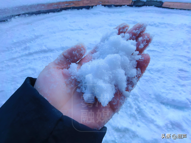 打出溜滑堆雪娃，“东北的冬”凉爽了吉林市的夏