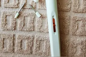 自己治疗灰指甲图片