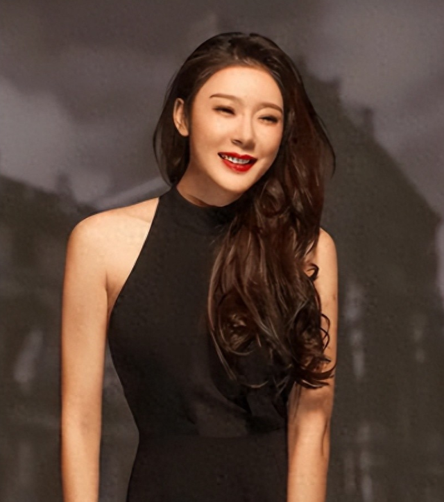 李泽楷被她迷得神魂颠倒，林丹为她不顾妻儿	，她究竟有什么魅力？