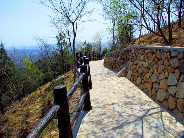 北京旅游：难忘春秋两季游北宫森林公园（图）