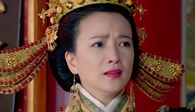 61岁何晴去世，死因曝光	，下嫁三婚许亚军，最后10年过得痛苦凄凉