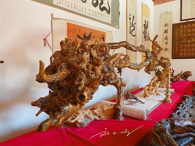 实拍甘肃陇西李家龙宫“镇馆之宝”，游客惊呼：这真是纯天然的？