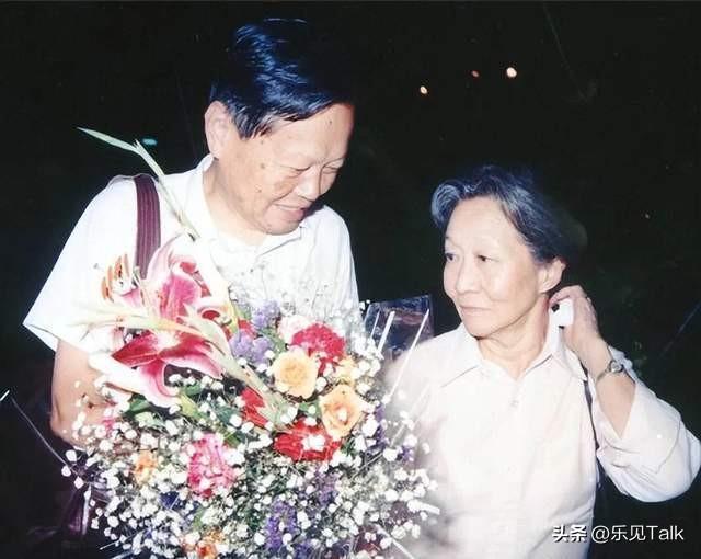 杨振宁家庭曝光：和前妻三个儿女 无人继承物理学，与翁帆关系很好