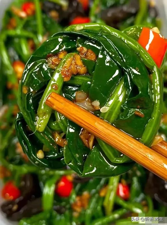 5种一吃就“拉屎”的蔬菜，被称为“人体拖把”，帮助你通畅拉屎