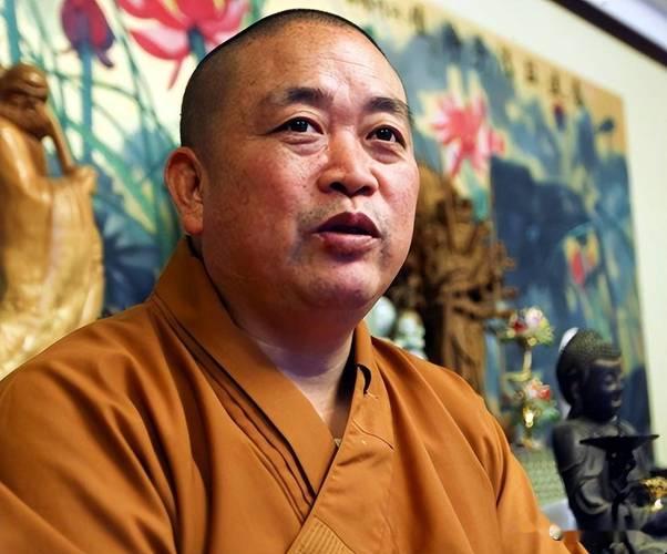 释永信事件再升级！老方丈绝笔信曝光，原来他早就被开除过僧籍！