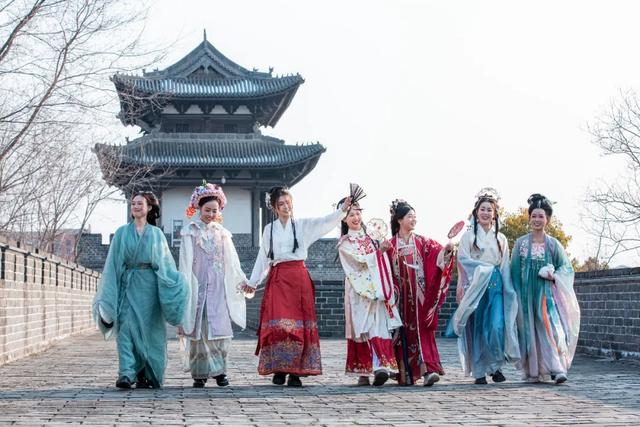 青春不设限，台儿庄古城有“饮”力！解锁年轻人的旅行新玩法