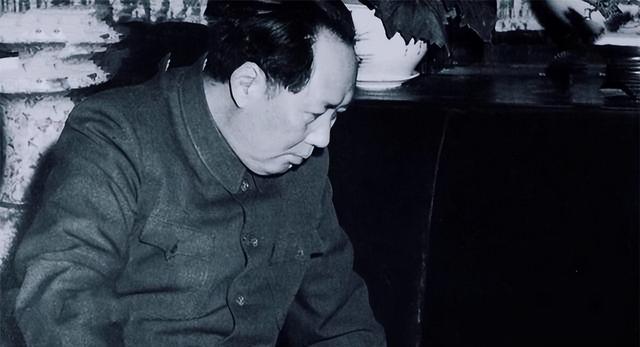 毛岸英牺牲与彭德怀有没有关系？毛主席一句话，道出不为人知真相