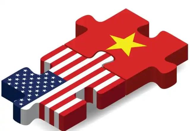 谈到晚上8点，特朗普开出访华条件，北京不必留座，美方态度嚣张
