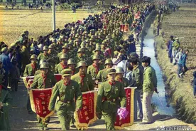 79年解放军凯旋撤军，黎笋全国总动员，杨得志两场战斗让黎笋检讨图片